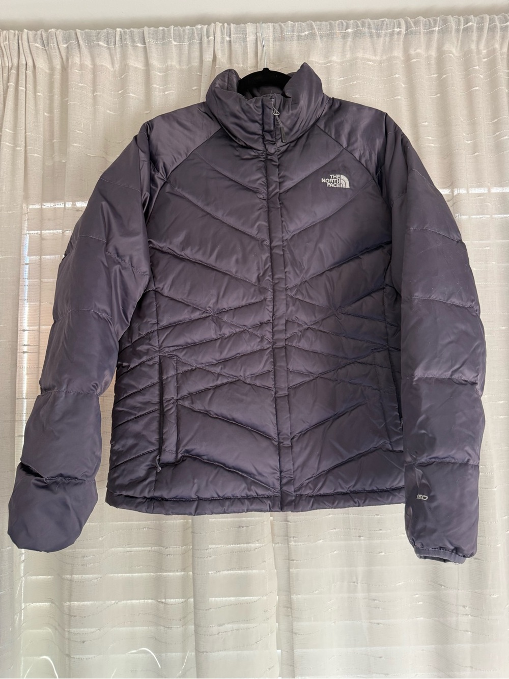 The North Face Women's Puffer Jacket in Charcoal Gray